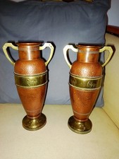 Paire de vases en cuivre
