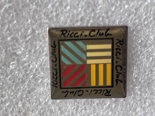 Pin’s Parfum Nina Ricci Club France Mode Luxe