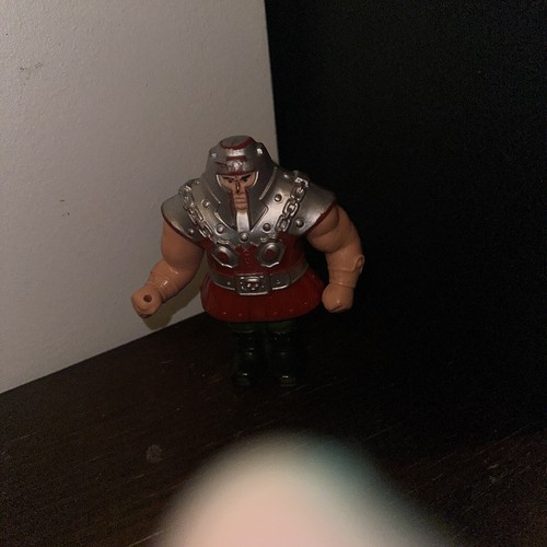 Figurine les maîtres - les,