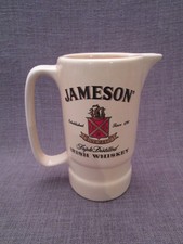 petit pichet publicitaire whisky"JAMESON"en faience