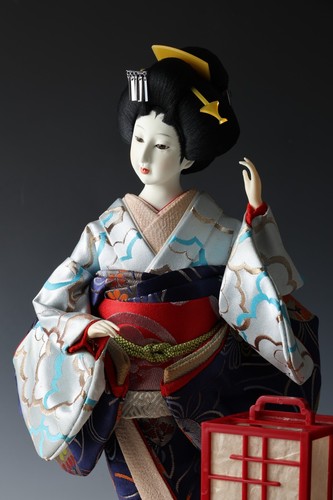 Ancienne poupée japonaise