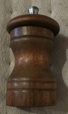 Ancien petit moulin à poivre