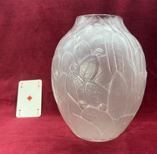 ANDRE HUNEBELLE VASE DEAD