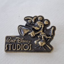 Pin's Walt Disney Studios - Mickey - Disneyland Resort Paris - Licence DISNEY 