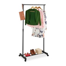 Porte-manteau sur pied