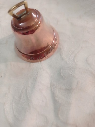 Petite cloche cuivre gravé - en,