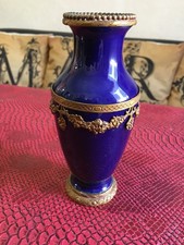 Sublime et ancien vase bleu cobalt en porcelaine et broze de 15 cm en parfait ét