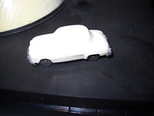 Voiture miniatures 1 /87 e Renault Dauphine blanc crême  Cadum Pax