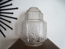 Grand plafonnier Skycraper art déco , verre pressé /moulé dlg Leleu - H 32 cm