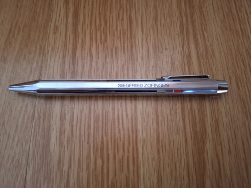 Ancien stylo bille - à,