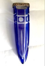 Pique Fleurs De Voiture Vase