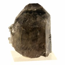 Quartz fantôme. 156.0 ct. Les