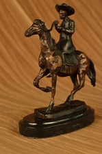 Main Remington Inspiré Grand