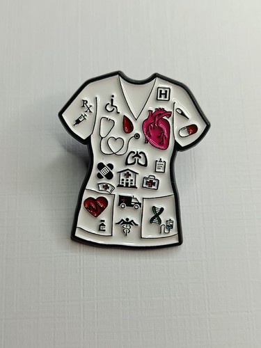 Pin blouse médicale - pin's,