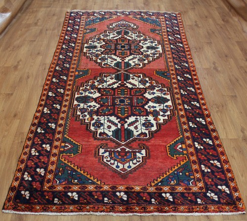 Tapis traditionnel vintage