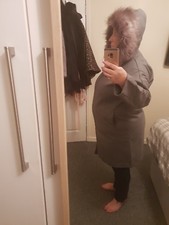 manteau gris à capuche fausse