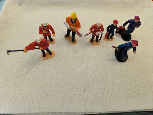 Lots 7 figurines - lots,