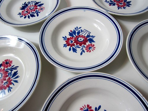 Anciennes assiettes creuses - anciennes,