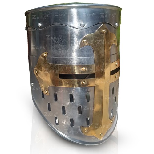 Casque chevalier croisé