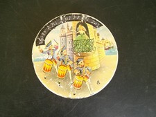 BOITE ANCIENNE EN TOLE PUBLICITAIRE AU PIERROT GOURMAND PARIS 3 JEUNES TAMBOURS