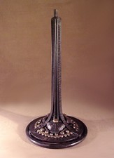 Grand pied de lampe en fer forgé et laiton par Emile Dubois