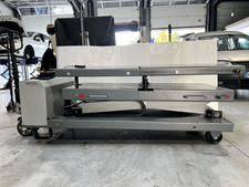 Table elevatrice les moteurs et les boîtes de vitesses VAS 6131B