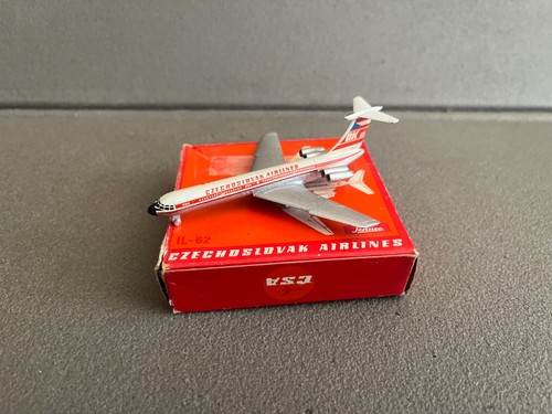 Ancien avion miniature 62 - ancien, il-62