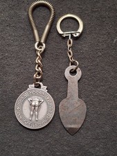 LOT DE 2 PORTE CLES, PETANQUE, FANNY+MARQUEUR ...