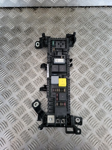 Boitier fusible mercedes - -,
