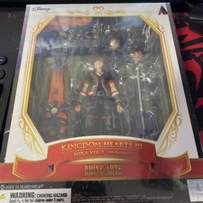 Figurine Kingdom Hearts III Sora Ver 2 avec arme et tête supplémentaire