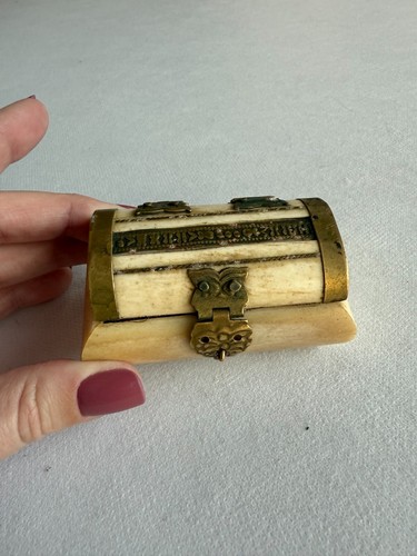 Ancienne petite boite bijoux - boite, a