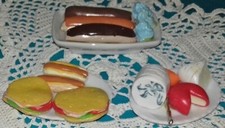 368-CREATIONS FIMO LOT 2 PR VOS SCENETTES POUPEES LITTLE DARLING,BONEKA,ETC...