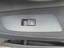 COMMANDE DE LÈVE VITRE AVANT