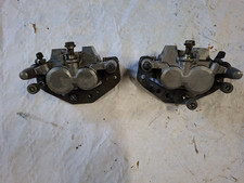 2 ETRIERS AVANT KAWASAKI 750