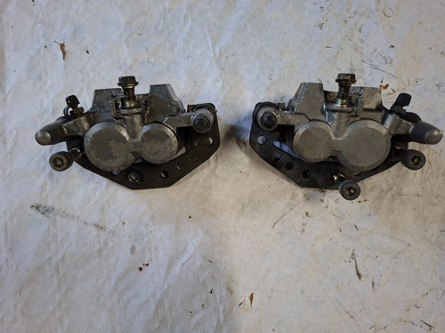Etriers avant kawasaki 750 - 2,