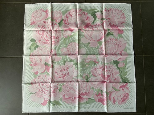 Foulard hermès intitulé les - intitulé,