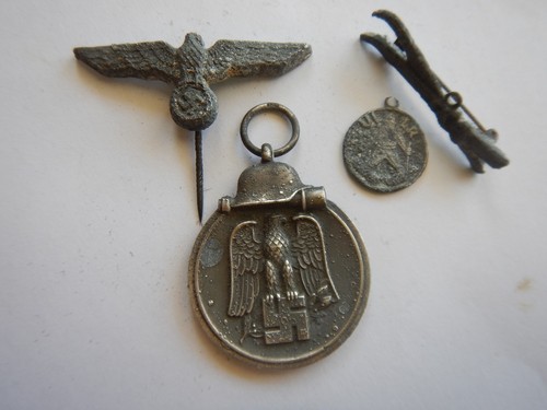 Beau lot insignes 1939 - beau,