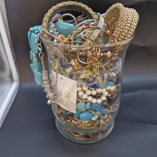 Vintage modern jewelry - -,