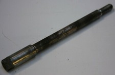 AXE ROUE AVANT FRONT WHEEL