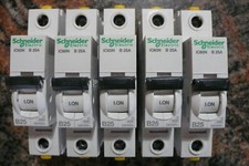 DISJONCTEUR MODULAIRE UNIPOLAIRE 25A COURBE B, 25AMPERE  A9F03125 SCHNEIDER ELEC