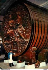 Vignes - Champagne - Foudre de 200.000 bouteilles - le plus gros tonneau du mond