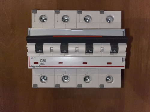 Disjoncteur tetrapolaire 80a - disjoncteur,