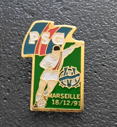 Pin sport football - pin’s,