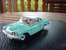 Magnifique Dinky Toys England 143. FORD CAPRI.  1/43.  Produit de 1963 à 1967.