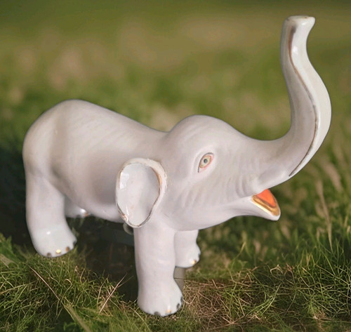 Ancienne figurine éléphant