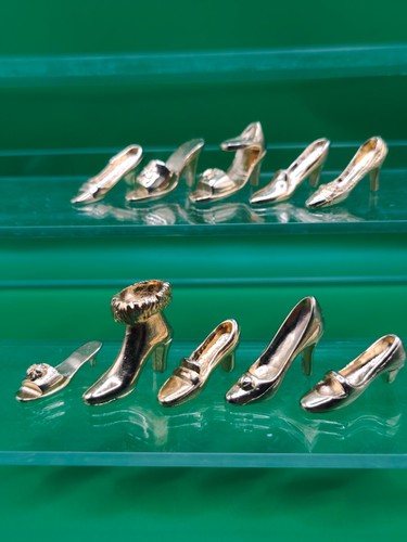 Dvo15 les talons - les, dore