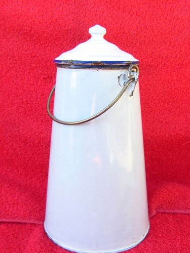 Ancien pot lait - à,