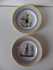 belle paire d' ancienne assiette en Faïence de QUIMPER signée Henriot Quimper
