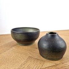 Ensemble de vases moderniste -