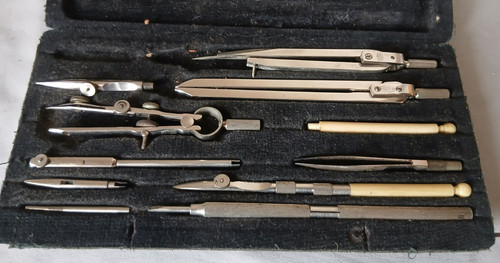 Coffret ancien compas - , de